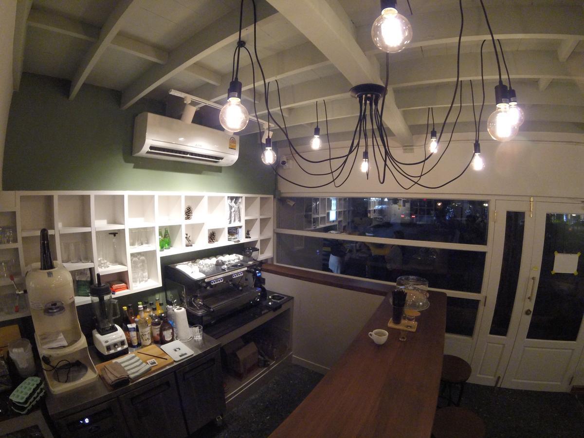 Weeping Willow Sukhumvit 26 กรุงเทพมหานคร ภายนอก รูปภาพ