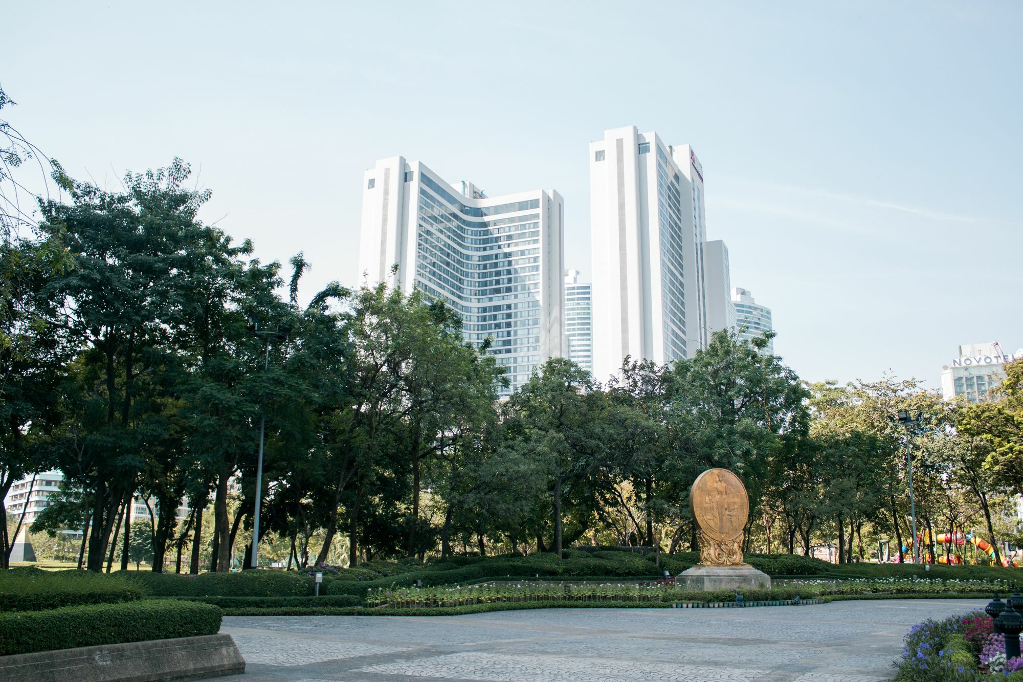 Weeping Willow Sukhumvit 26 กรุงเทพมหานคร ภายนอก รูปภาพ
